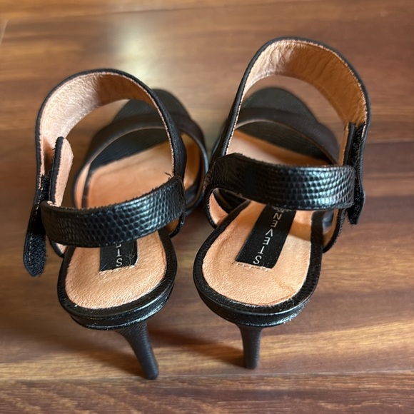 STEVEN by STEVE MADDEN Black Heels Size 6.5 - Picture 4 of 7